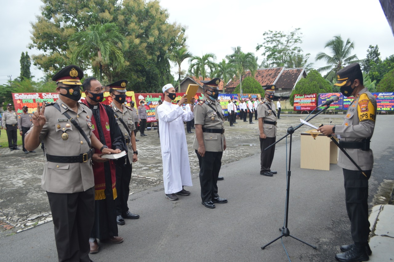 Pengambilan sumpah kepada pejabat baru