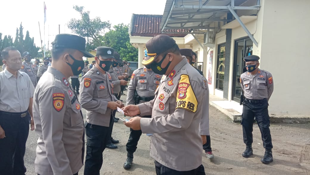 Kompol Nelson Manik, SH saat memimpin pelaksanaan kegiatan gaktiblin